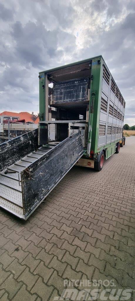  Przyczepa 2 osiowa do transportu zwierząt Anhænger til dyretransport