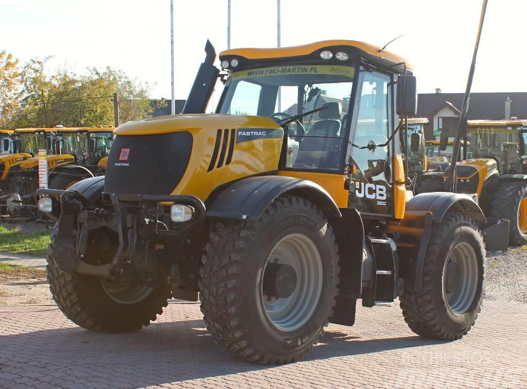 JCB 3200 Traktorer