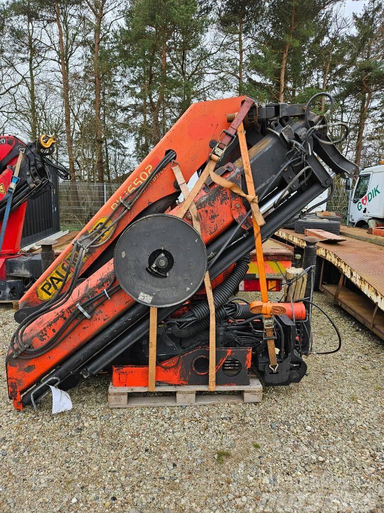 Palfinger PK 16502 with 4 extensions (Radio controlled) Lastbil med kran