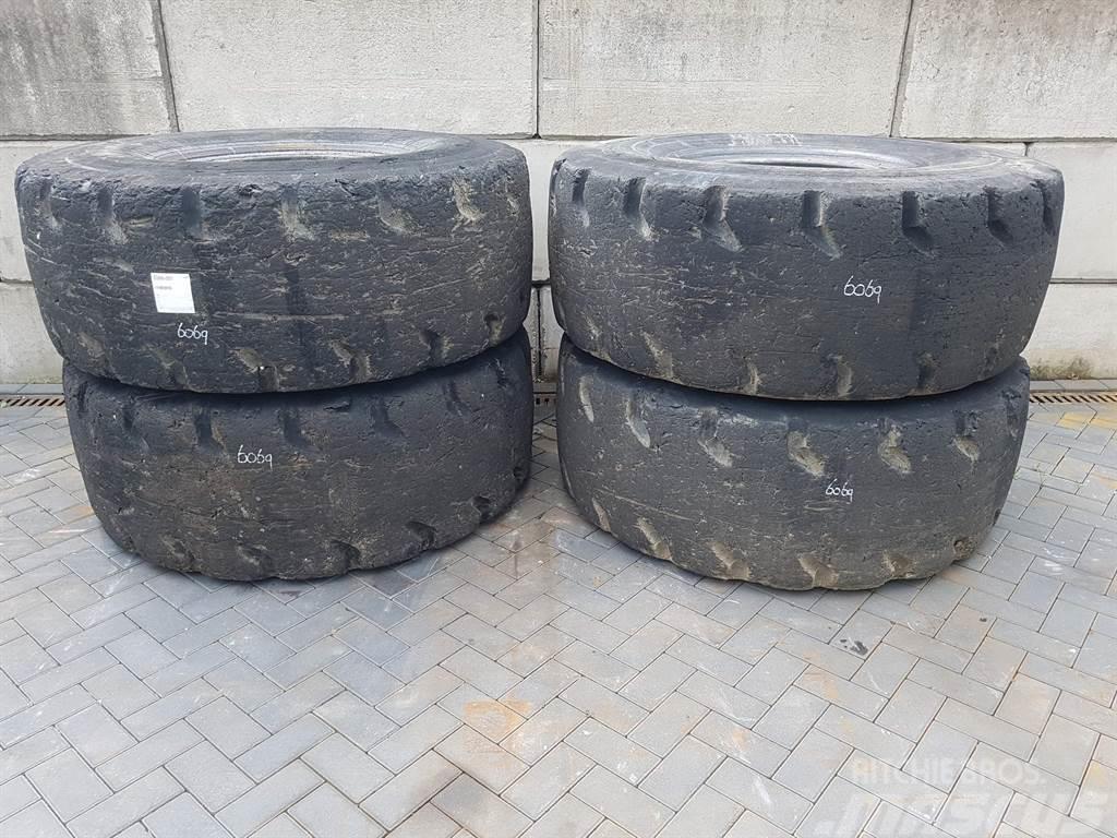 Goodyear 23.5-25 - Tyre/Reifen/Band Dæk, hjul og fælge