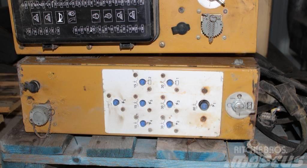 CAT 385 ΒC Εlectrical Panel (Ηλεκτρολογικός Πίνακας) Elektronik