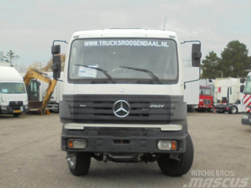 Mercedes-Benz SK 2527 + Manual + 6x2 Chassis