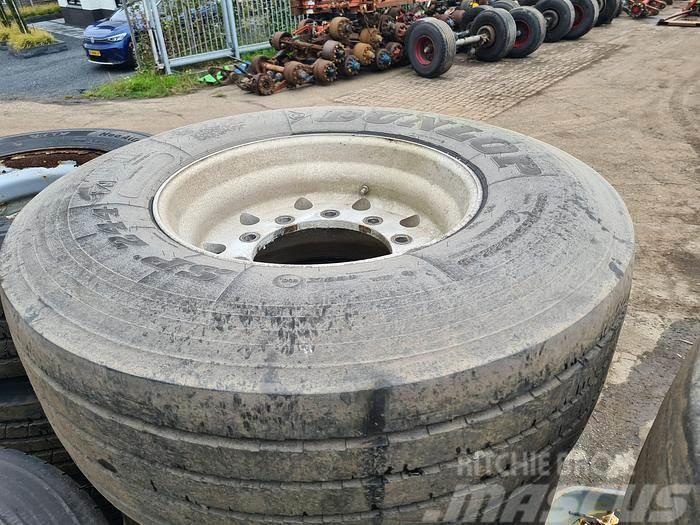  Dunlop, Bridgestone trailer tire 385/65 R 22.5 on Dæk, hjul og fælge