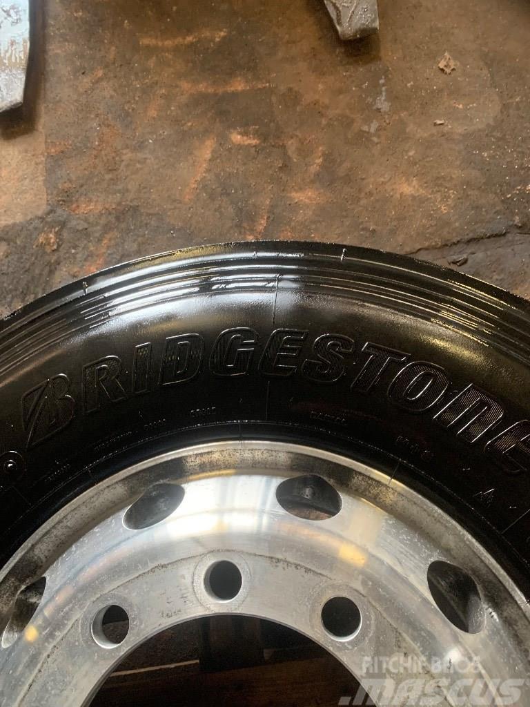Bridgestone stuurbanden Dæk, hjul og fælge