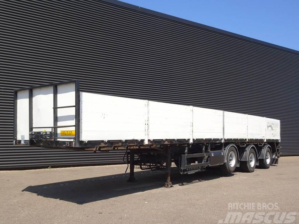 Pacton T3-003 / 2 x STEERING AXLE / 1 X LIFT AXLE Semi-trailer med lad/flatbed