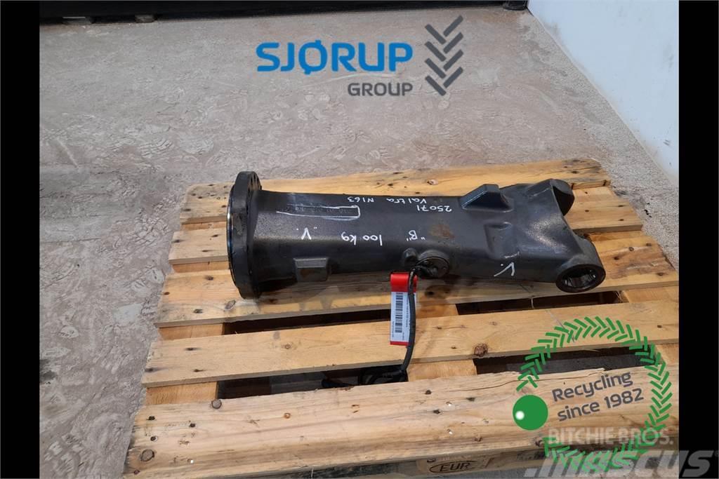 Valtra N163 Front axle house Gear