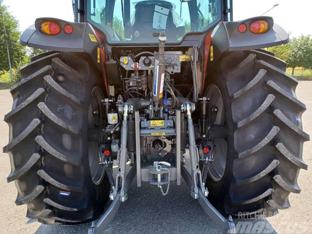 Massey Ferguson 5711 M Traktorer