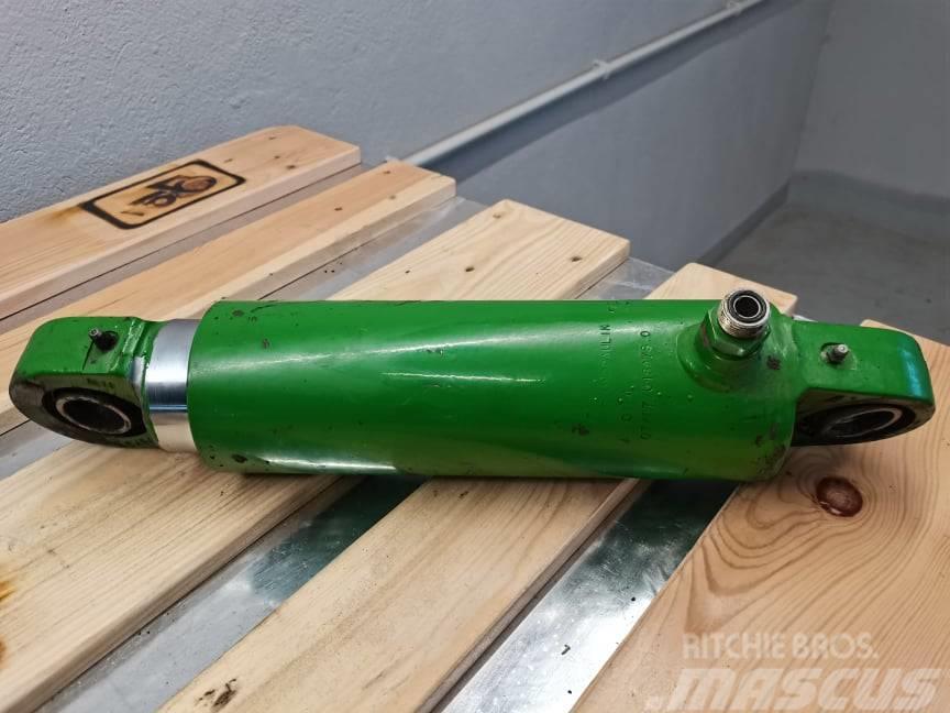 John Deere 6320 {75 mm} lift cylinder Booms og dippers