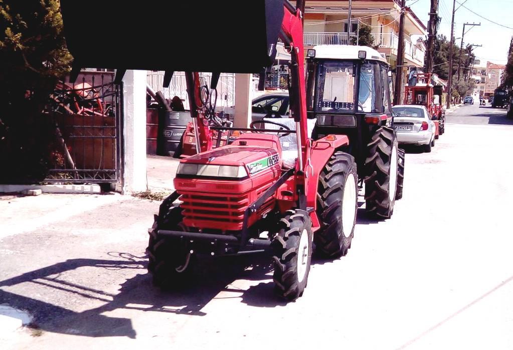 Kubota L1-255 4WD WITH LOADER Traktorer