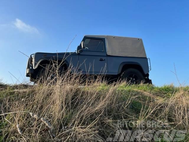 Land Rover Defender 90 iconic soft top year 2013 Biler