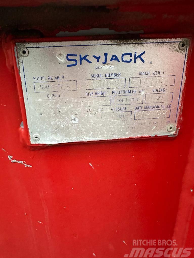 SkyJack SJ KB 46TK-RJ Bomlifte med knækarm