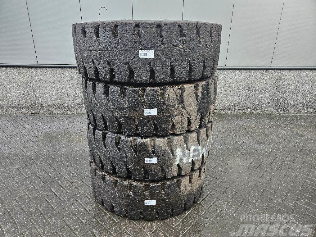 New Holland W110C-Barkley 17.5R25-Tire/Reifen/Band Dæk, hjul og fælge