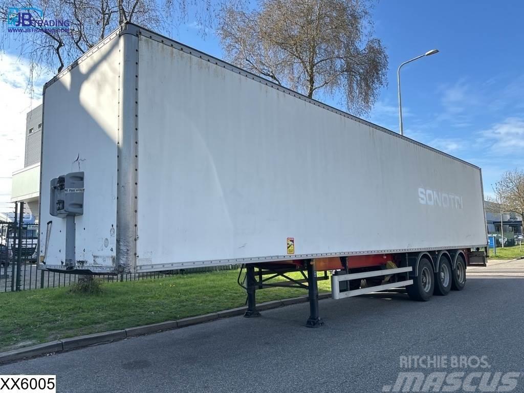 Fruehauf gesloten bak Steel suspension Semi-trailer med fast kasse