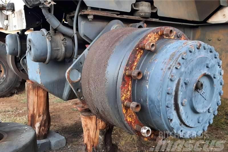 Bell 1226 Haulage Tow Tractor Rear Diff Andre lastbiler