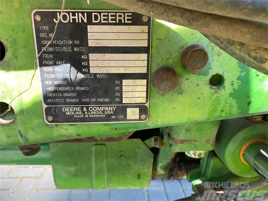  John Deere-5820 Traktorer