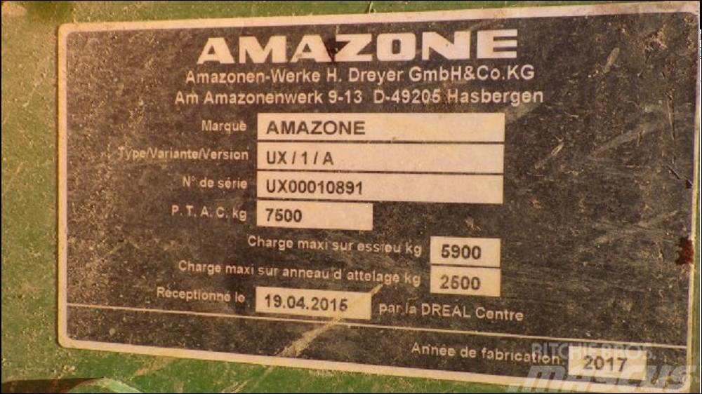 Amazone UX 3200 Special Trailersprøjter