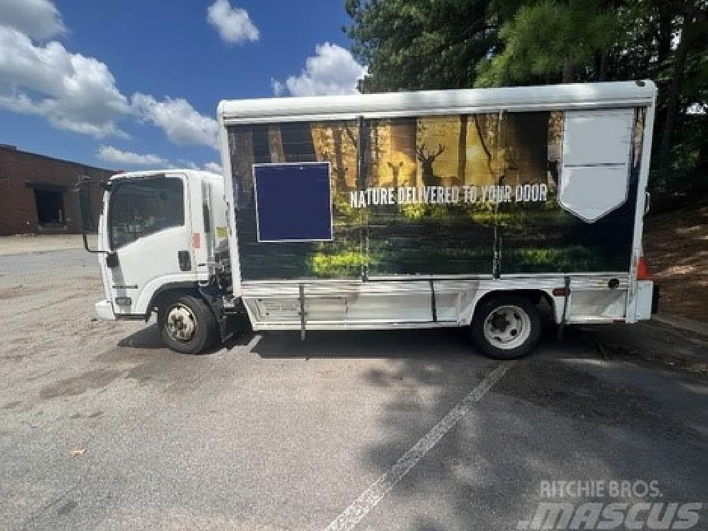 Isuzu NRR Lastbiler til transport af drikkevarer