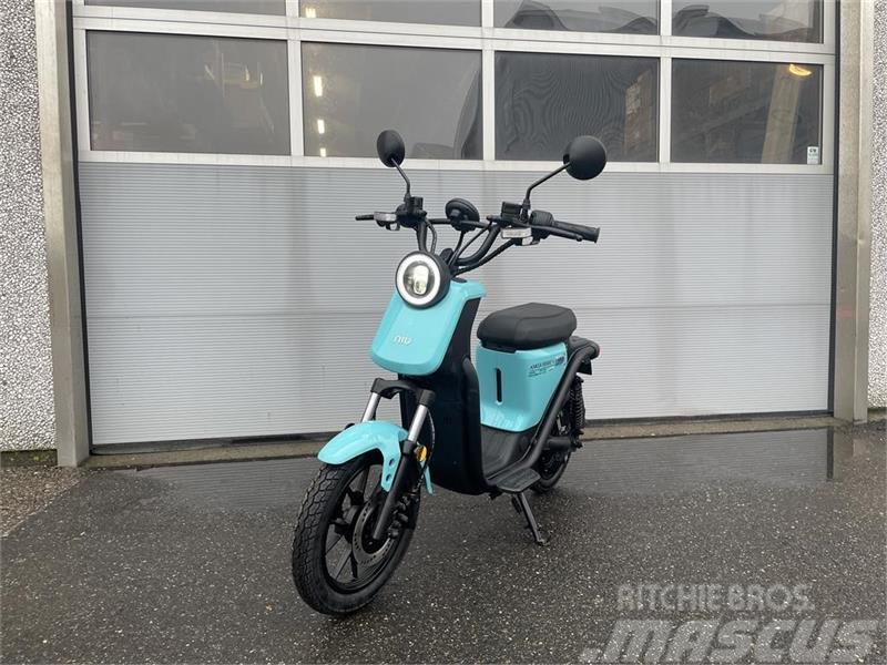  Niu  Uqi Sport 30 km/t el scooter fabriksny Biler