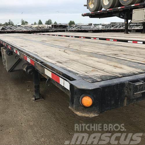 Manac 53' Tridem Flat Deck/Highboy Semi-trailer med lad/flatbed