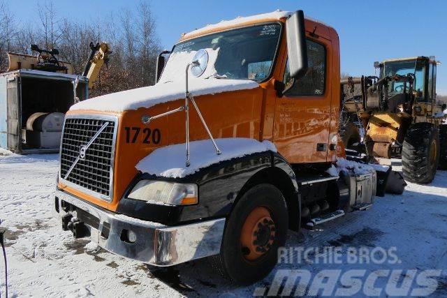 Volvo VNM42T Chassis