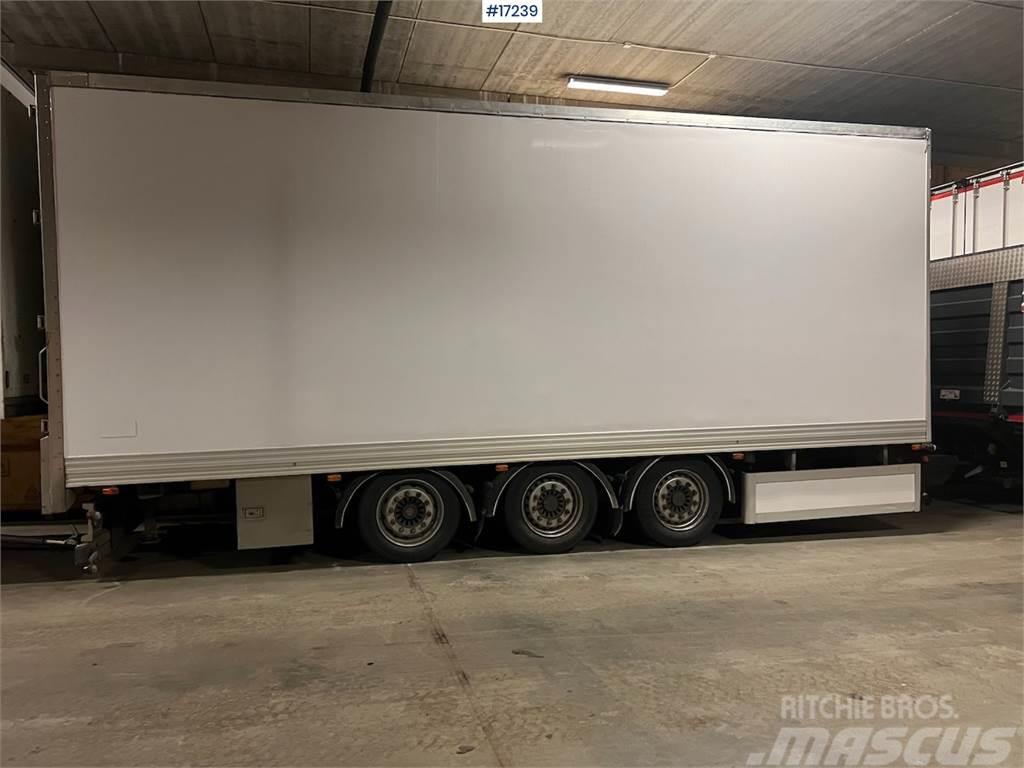 Limetec 3 axle cabinet trailer w/ full side opening Andre anhængere
