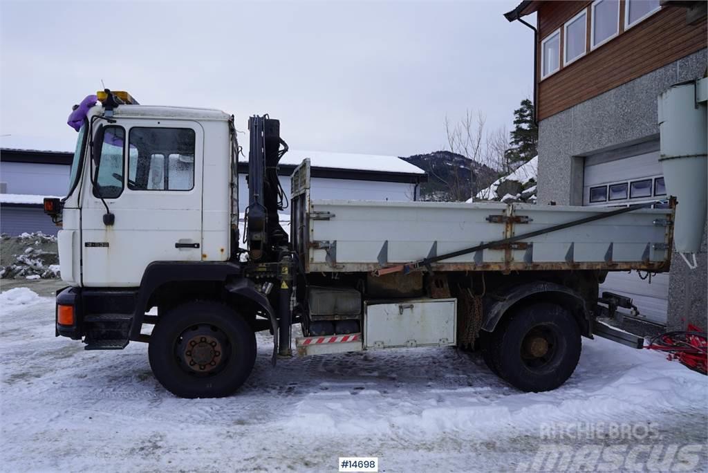 MAN 13.232 FA 4x4 crane truck w/ HIAB 5 T/M & tipper Lastbil med kran