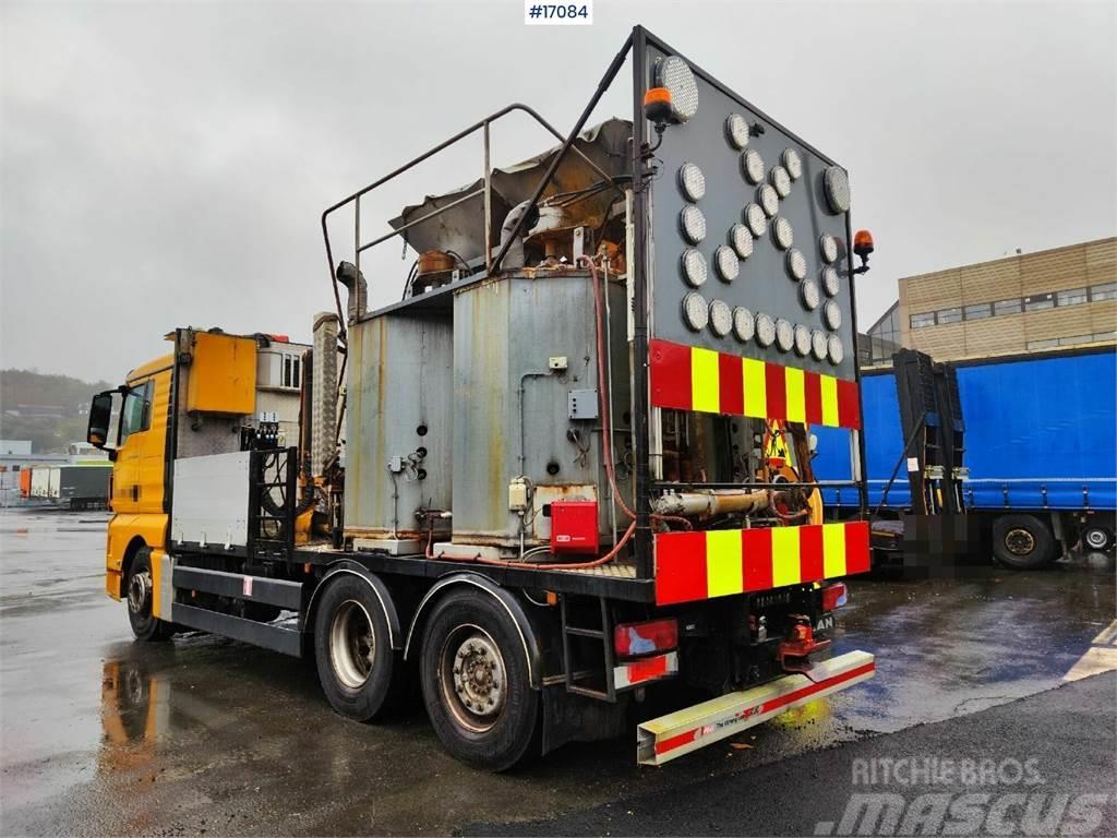MAN TGX 26.480 Boiler truck with crane. Rep object Forsvar/Miljø