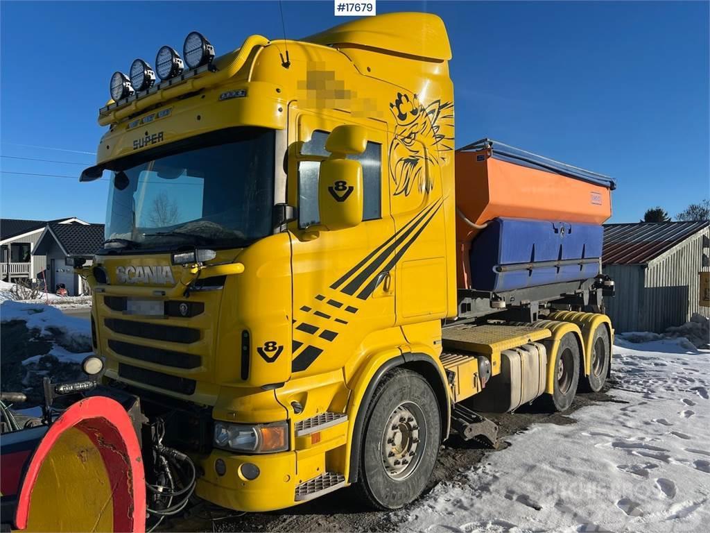 Scania R620 6x4 snow rigged combi truck Trækkere