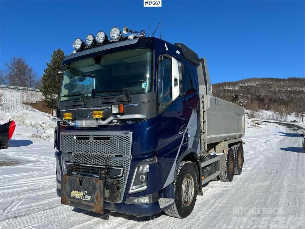 Volvo FH16 650 6x4 tipper w/ only 231k km! Lastbiler med tip