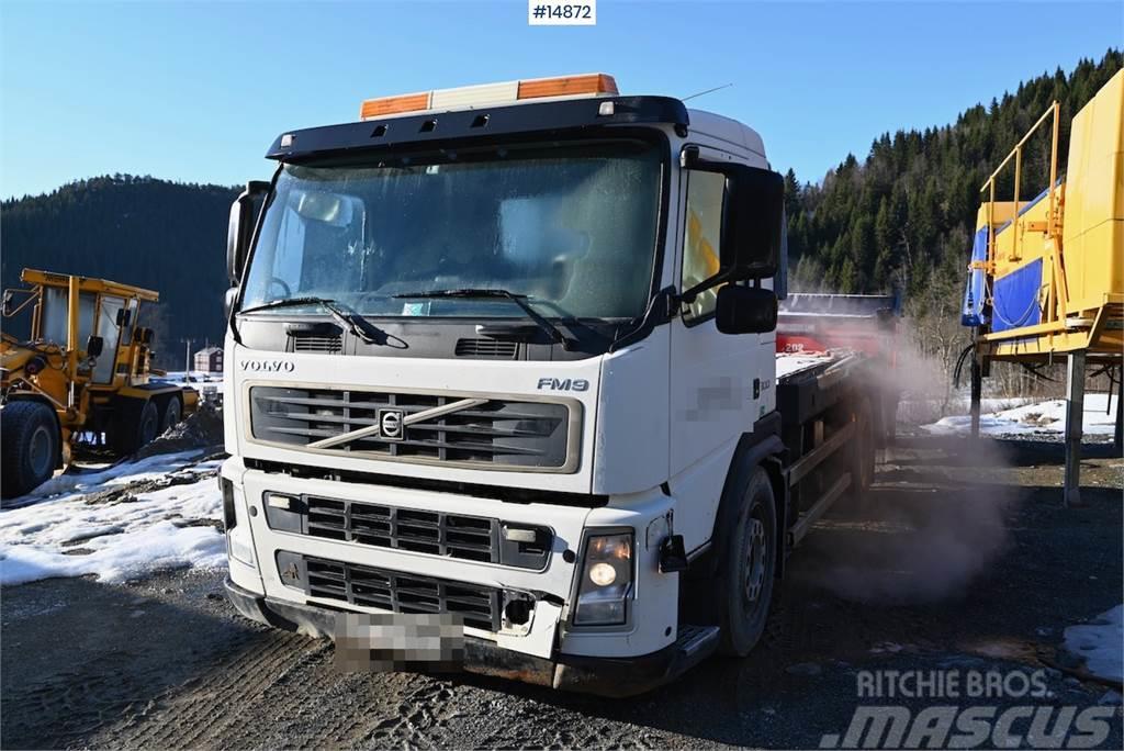 Volvo FM300 4x2 Machine freight/flatbed truck rep. objec Lastbil med lad/Flatbed