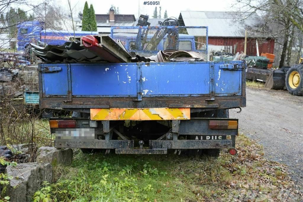 Volvo F610 4x2 Old truck with crane REP.OBJECT Lastbil med kran