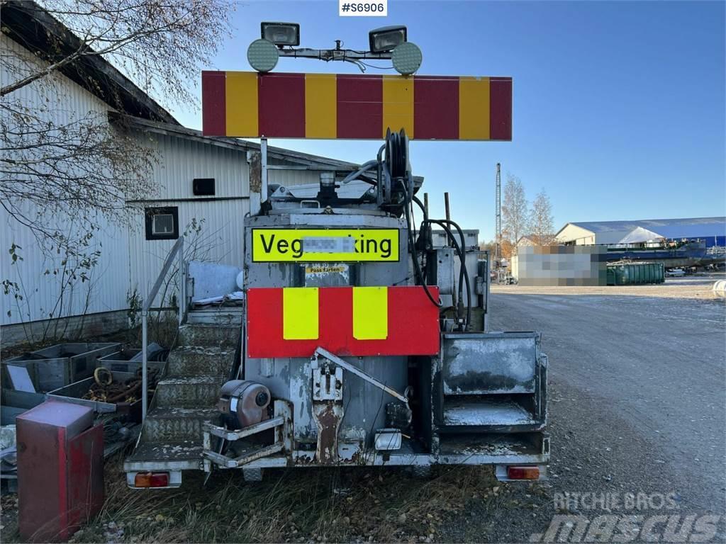 Volvo FM7 290 Equppied for painting pedistrian crossings Forsvar/Miljø