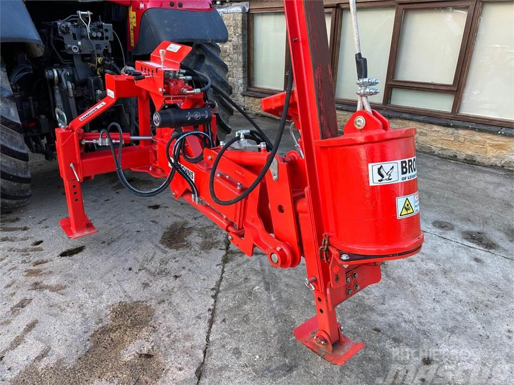 Browns Full Hydraulic Post Knocker Andre have & park maskiner