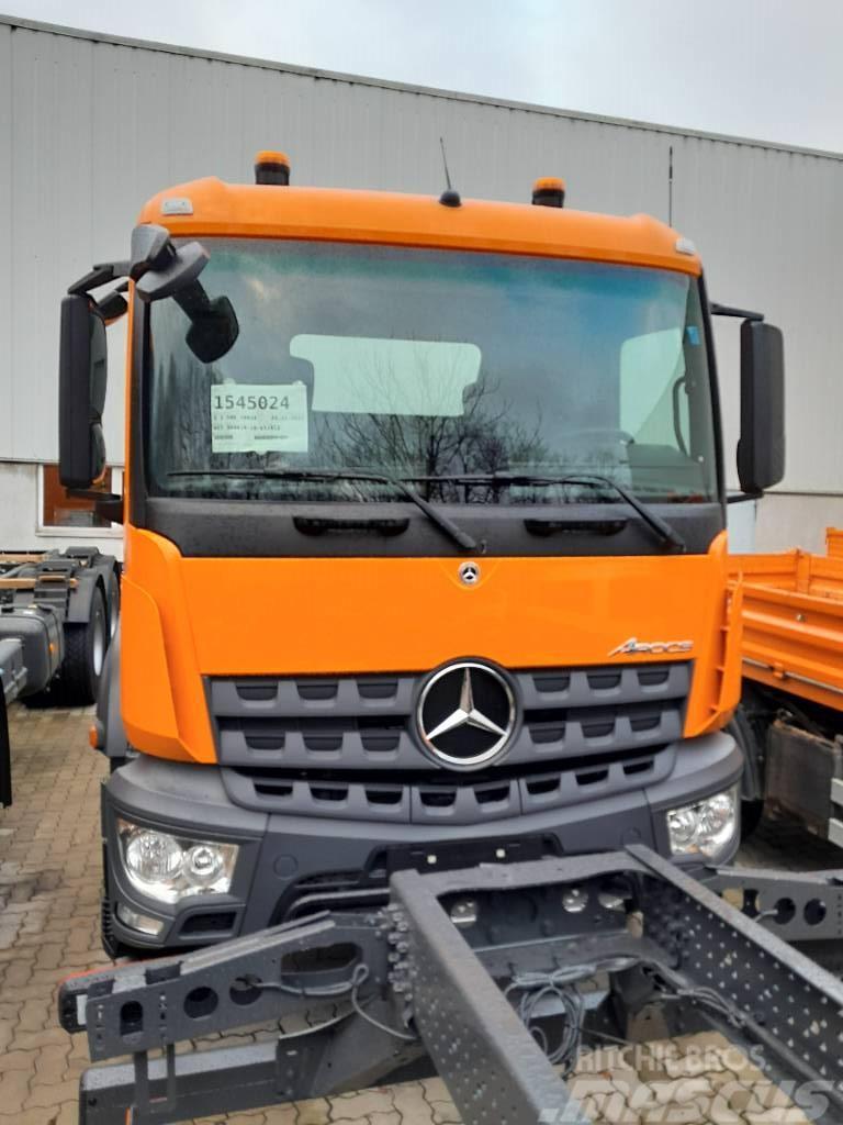 Mercedes-Benz 2633 6x4 B 11 Chassis