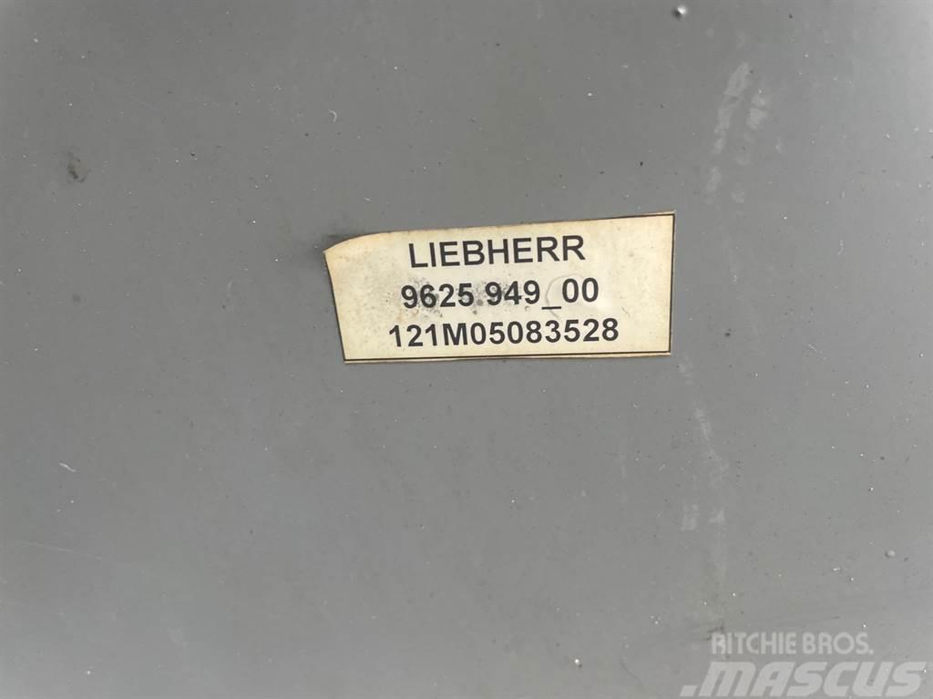 Liebherr A934C-9625949-Stair panel/Trittstufen/Traptreden Chassis og suspension