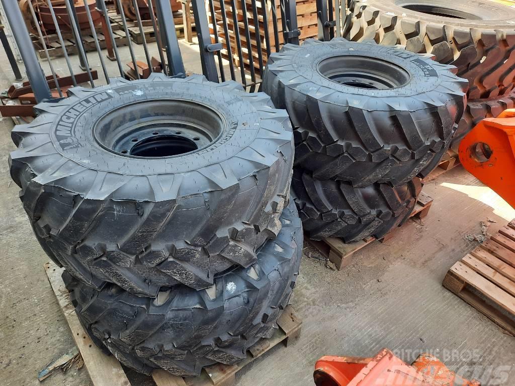 Michelin XF Tyres & Rims (set of 4) Gravemaskiner på hjul