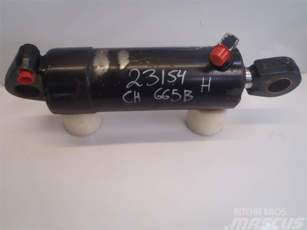 Challenger MT665B Lift Cylinder Hydraulik