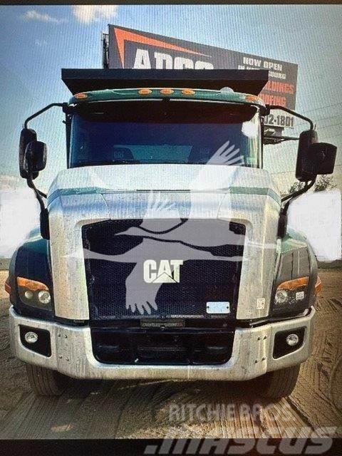 CAT CT660S Lastbiler med tip
