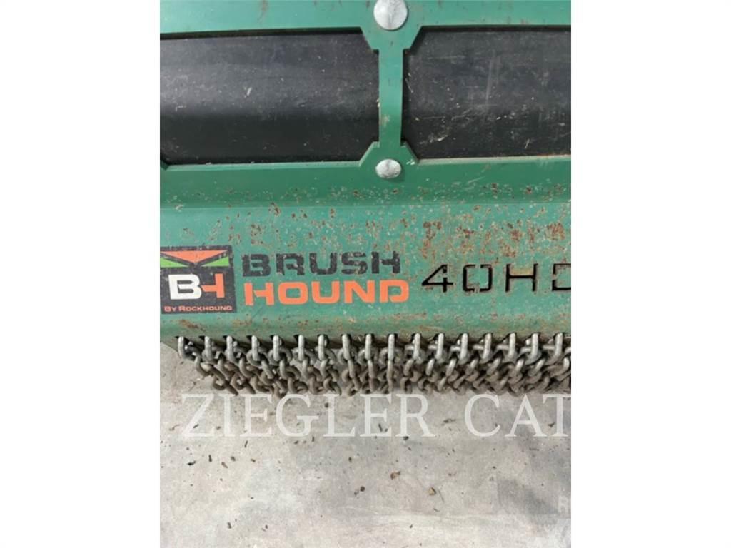  BRUSH HOUND 40EXHD Græsslåmaskiner