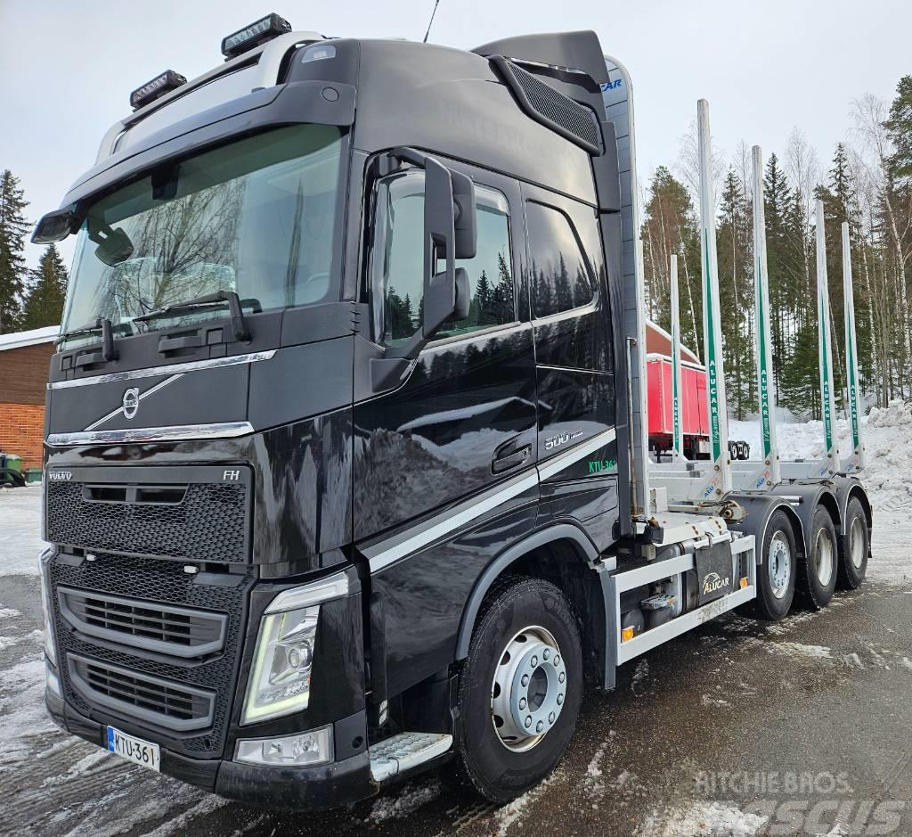 Volvo FH500 TC I-Save Alucar päällirakenteella Tømmertransport