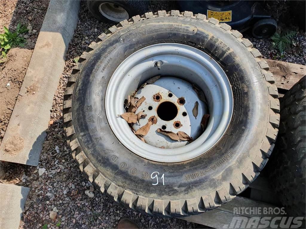 Goodyear 29x12.50-15 x4 Hjul, Dæk og Fælge