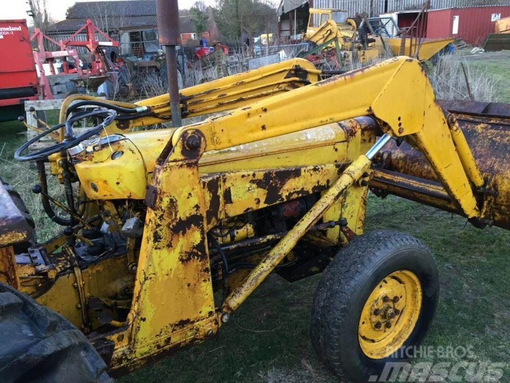 Massey Ferguson 135 Loader tractor £1750 Andet tilbehør