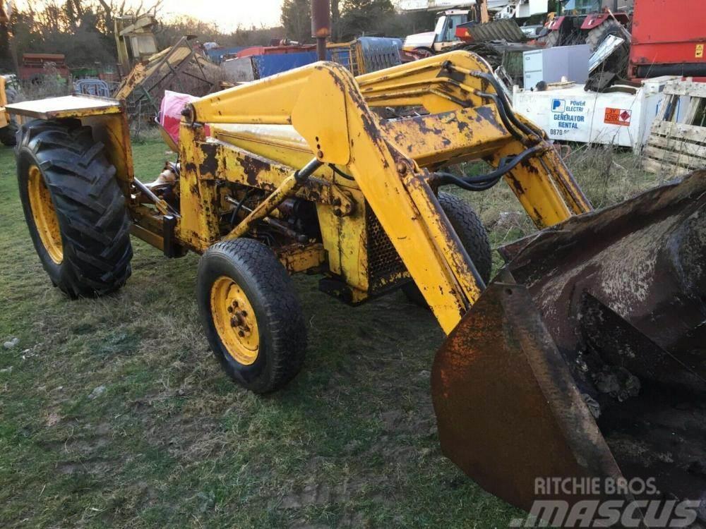 Massey Ferguson 135 Loader tractor £1750 Frontlæssere og gravere