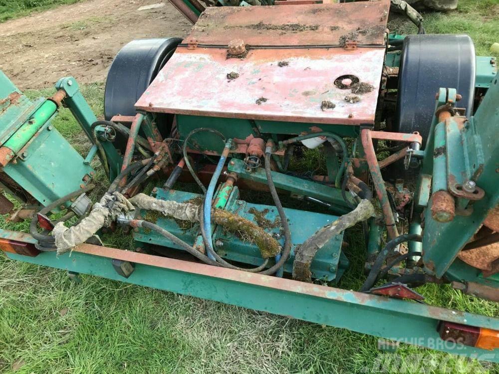 Ransomes gang mower 5 reel - tractor driven - £750 Traktorklippere