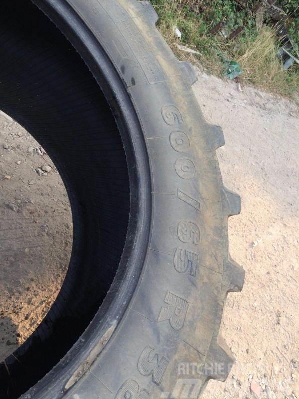  Tractor tyre 600/65 R38 £190 plus vat £228 Andet tilbehør