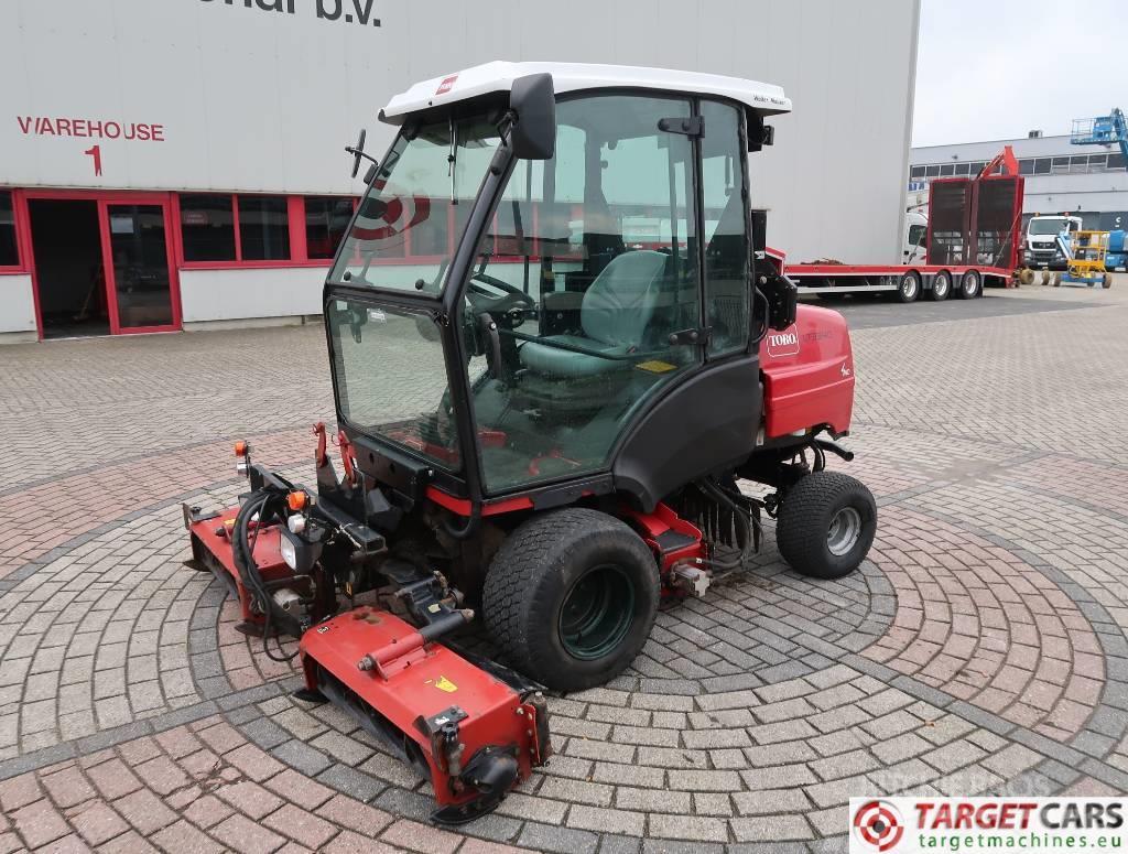 Toro LT3340 3-Gang Hydro 4WD Cylinder Reel Mower Traktorklippere