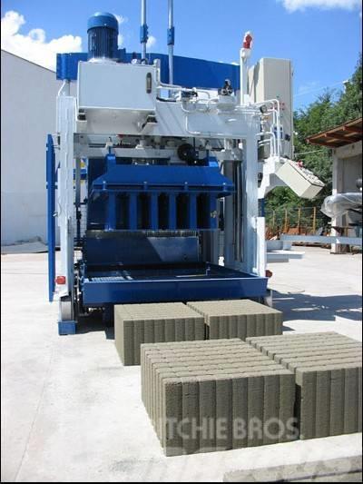  SUMAB E-12 (mobile block making machine) Cementstens-maskiner