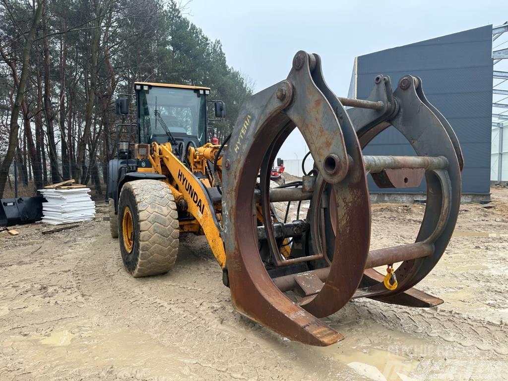 Log grapple suited for Volvo L120 L150 L220 trees logs Gribere