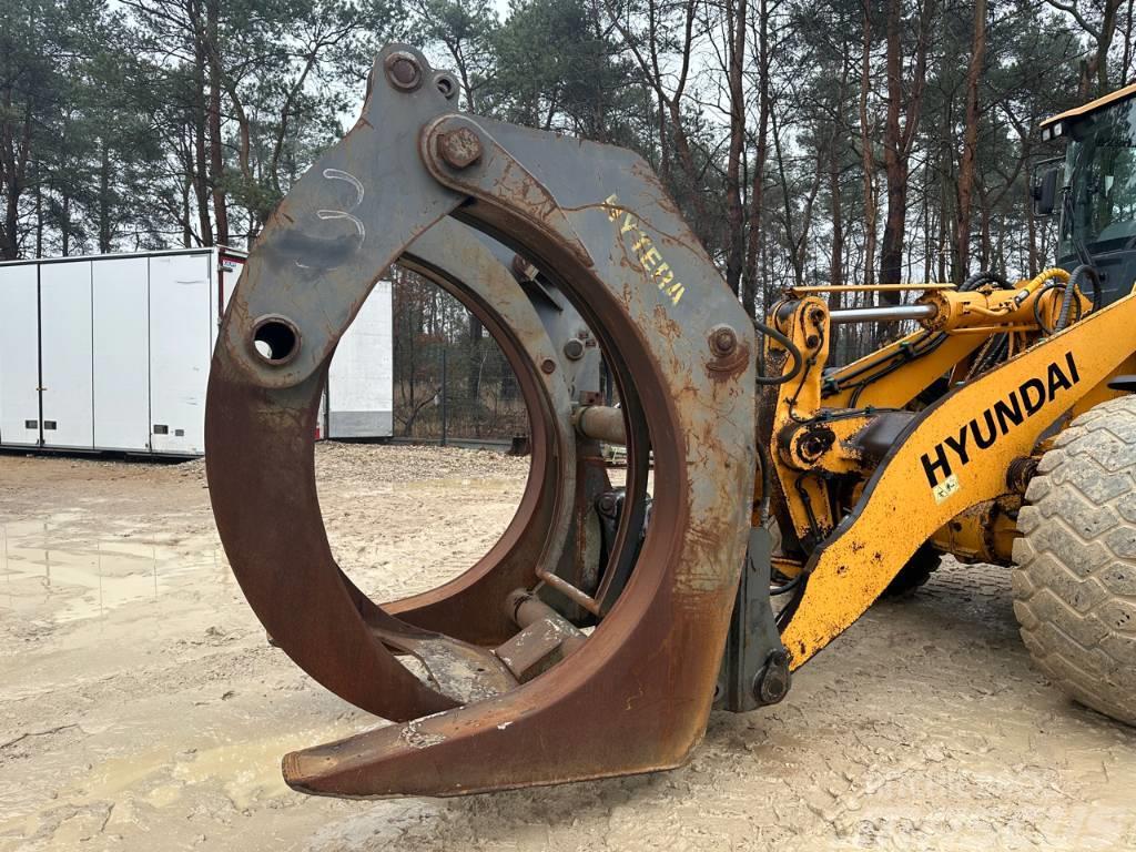 Log grapple suited for Volvo L120 L150 L220 trees logs Gribere