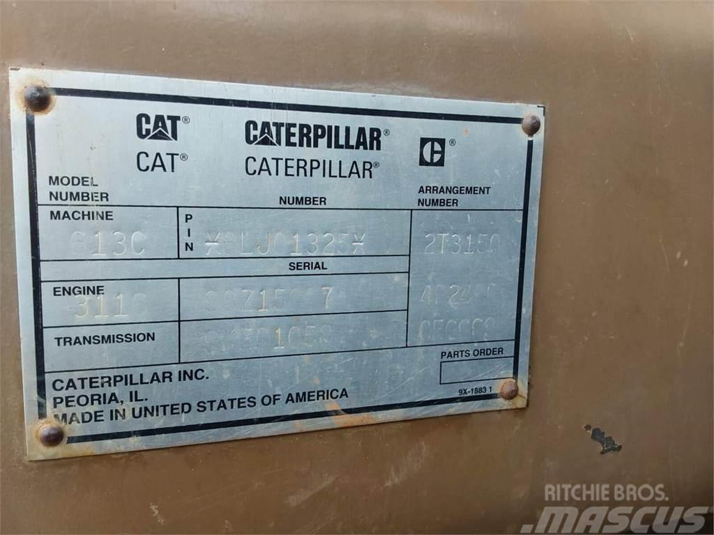 CAT 613C Tankanhængere